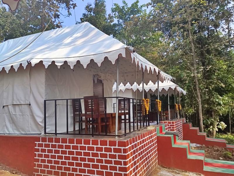 PALOMA HOLIDAY RESORTS SWISS COTTAGE TENTS PALOMA HOLIDAY RESORTS SWISS COTTAGE TENTS