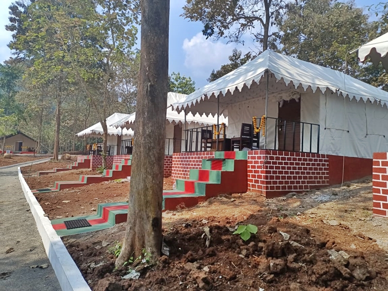 PALOMA HOLIDAY RESORTS SWISS COTTAGE TENTS PALOMA HOLIDAY RESORTS SWISS COTTAGE TENTS