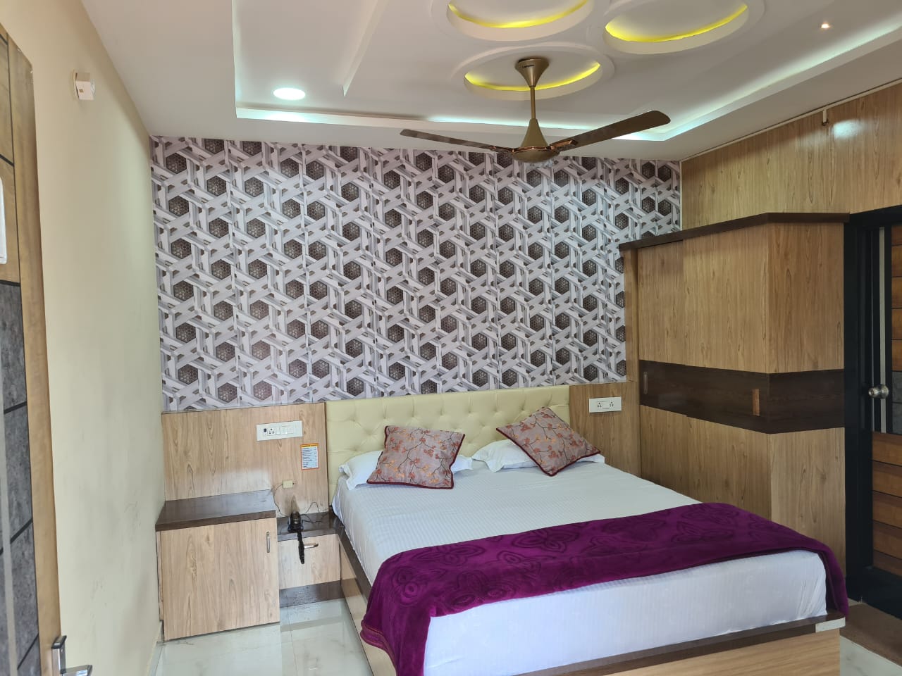 Celebrity Choice Hotel 
Pattiseema Resorts