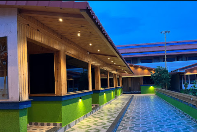 Yanam Resort